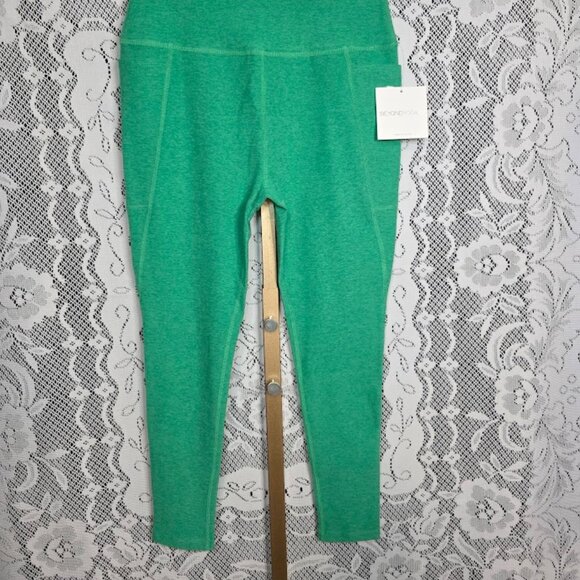 NWT Beyond Yoga Spacedye Walk and Talk Capri Leggings XL - Picture 2 of 14